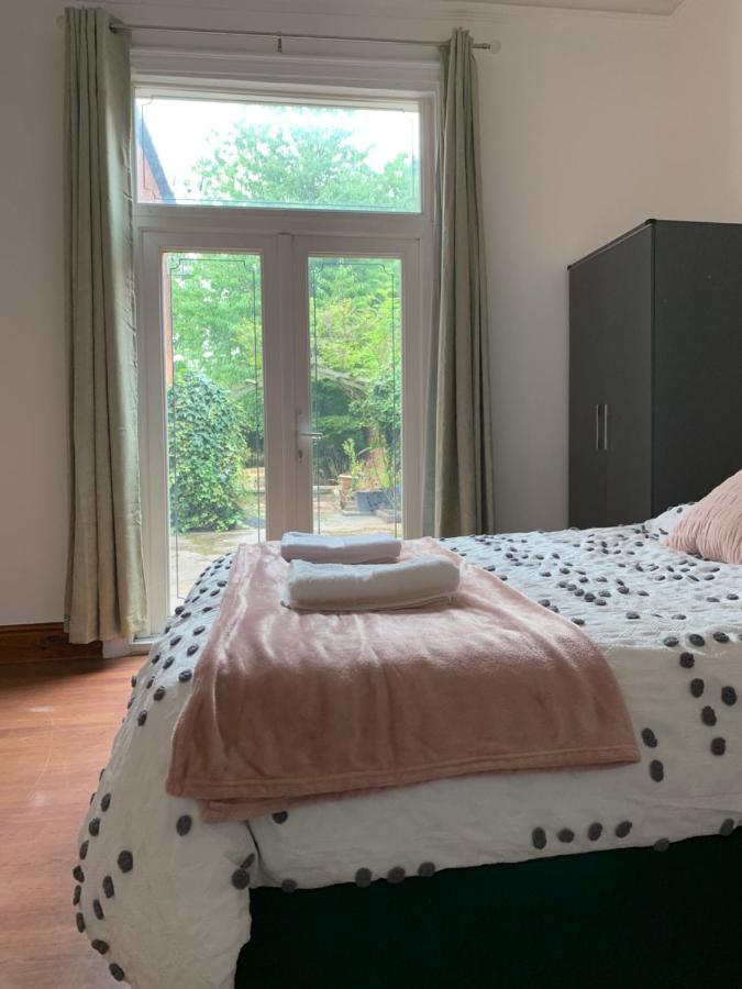 Mcf Short Stay Accommodation - Handsworth Бирмингам Екстериор снимка