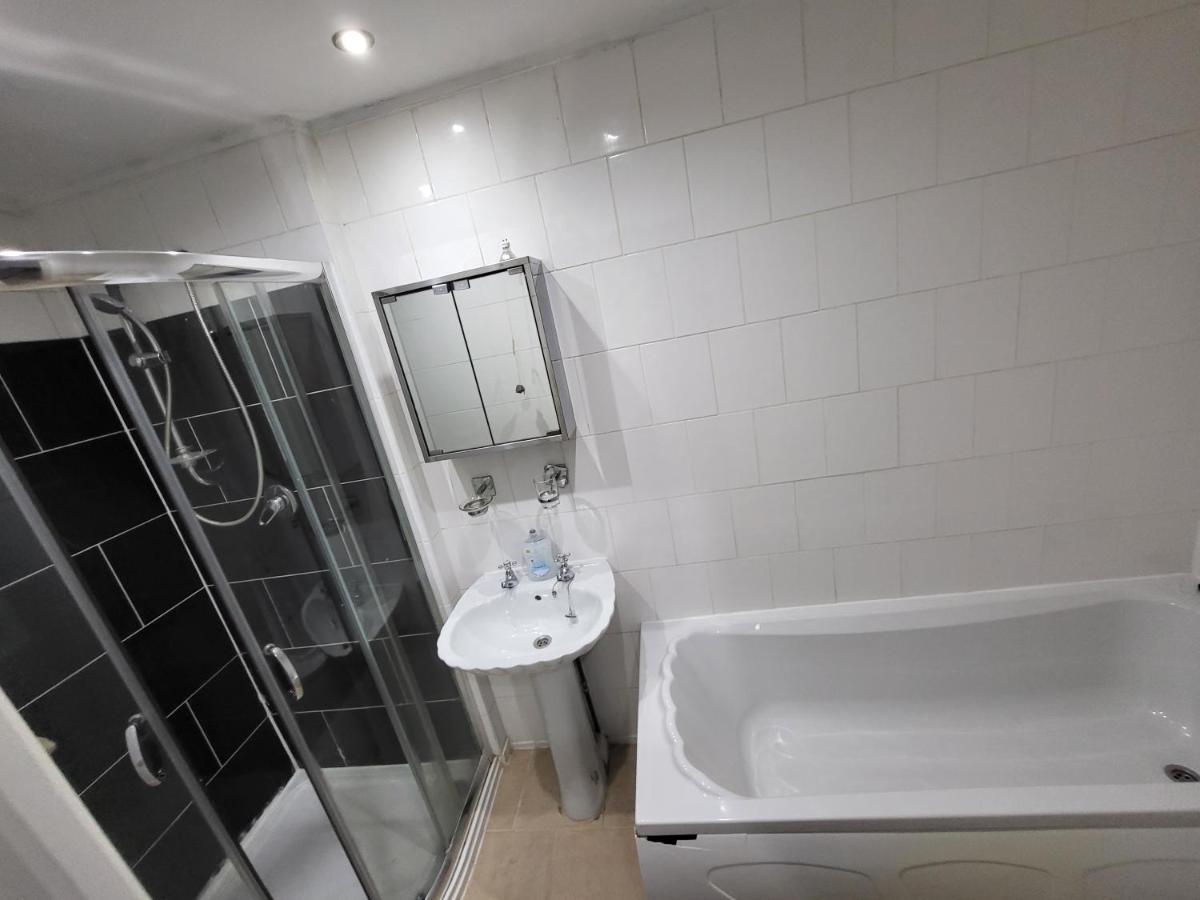 Mcf Short Stay Accommodation - Handsworth Бирмингам Екстериор снимка