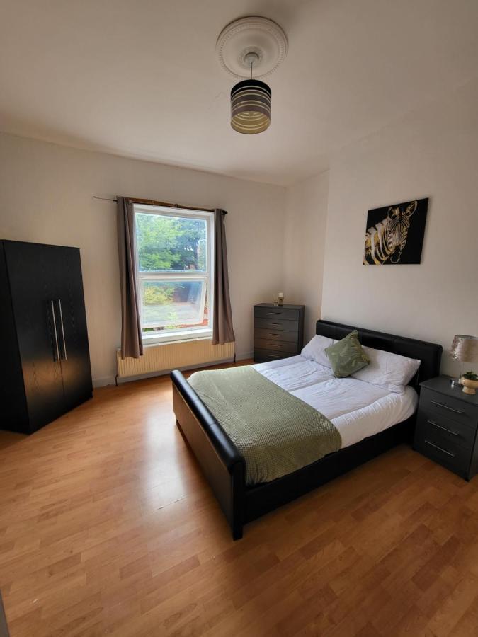 Mcf Short Stay Accommodation - Handsworth Бирмингам Екстериор снимка